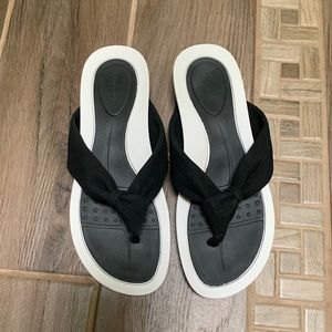Easy Spirit Flip Flop Sandals